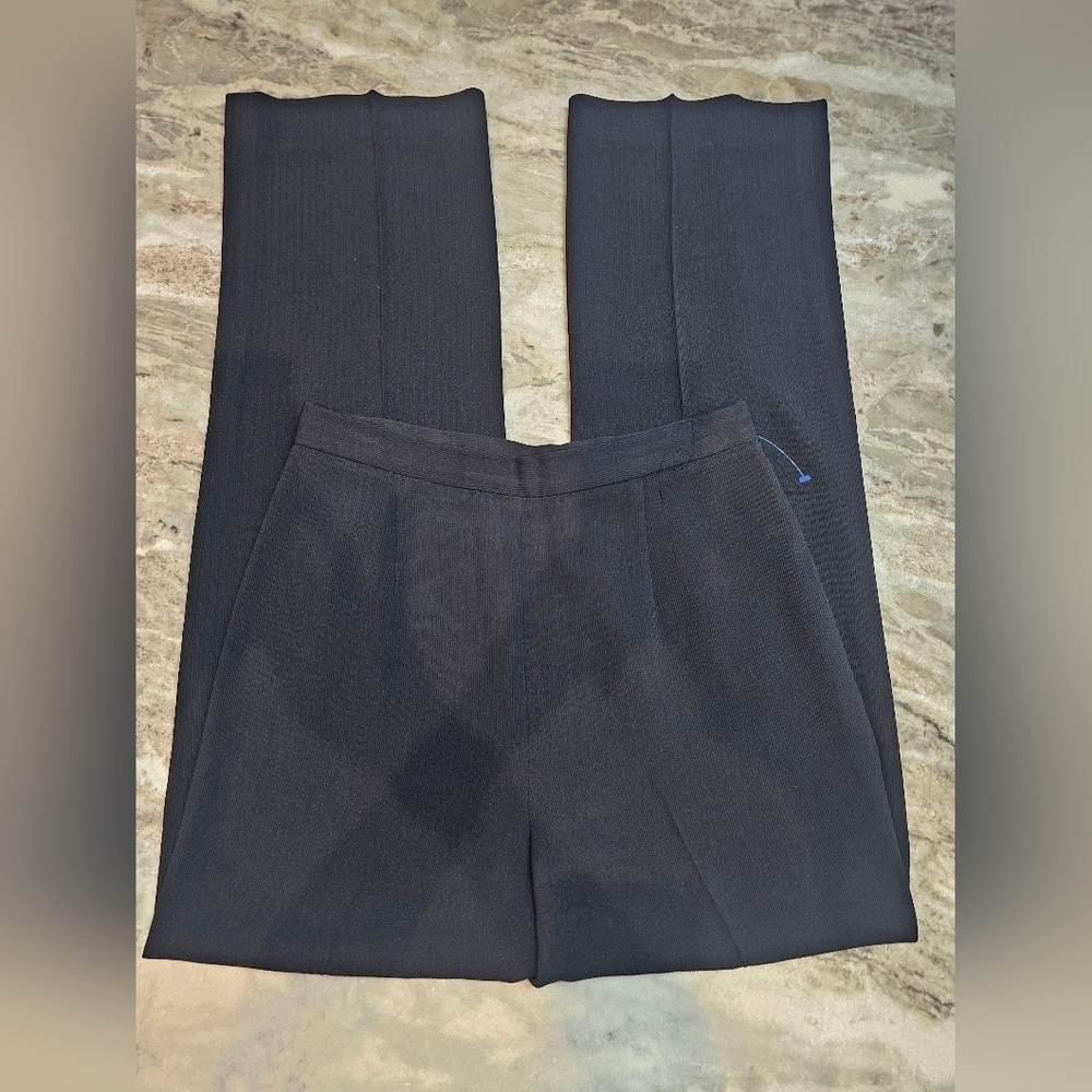 Garfield & Marks Black Pleated Dress Pants Size 6 Made in USA